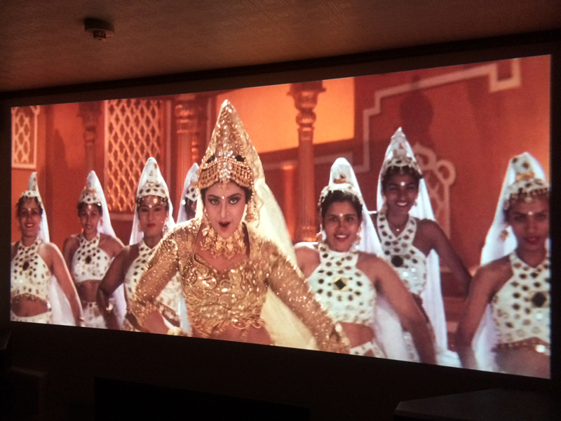 ムトゥ 踊るマハラジャ（原題：முத்து） | ホームシアターと映画で「家キネマ。」