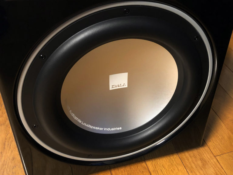 サブウーファーをDALI SUB E12F にアップグレード ホームシアターと映画で「家キネマ。」