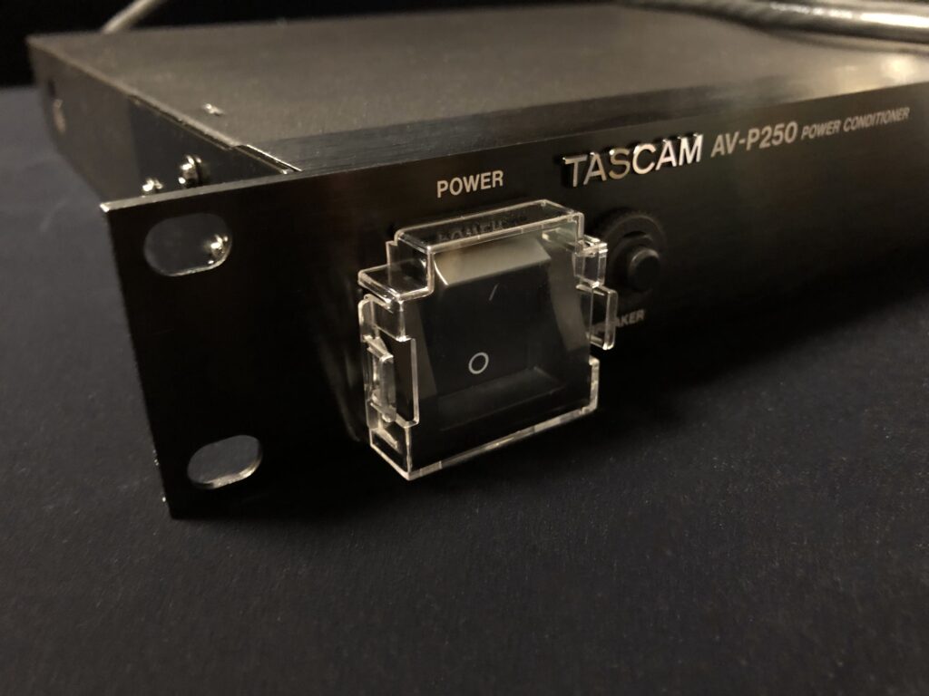 TASCAM タスカム AV-P250 パワーディストリビューター 電源供給 音響